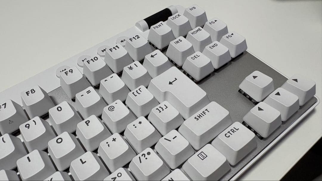 Logicool PRO X TKL RAPID ホワイト キーボード 本体