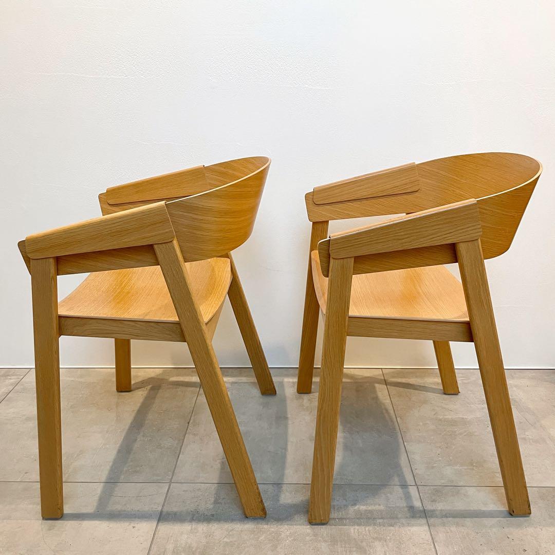 Shimo24ページ muuto COVER ARMCHAIR 左側1脚