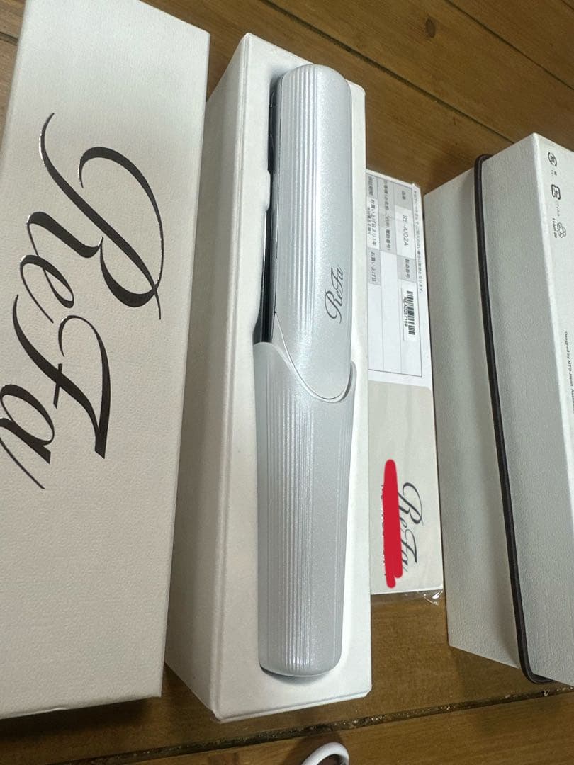 ReFa ビューティーテック　フィンガーストレートヘアアイロン ホワイト未使用