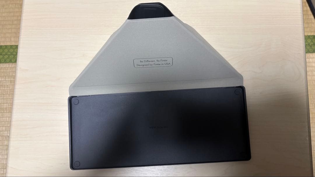 【アップル】マジックキーボード&トラックバッド（ライトニングケーブル）