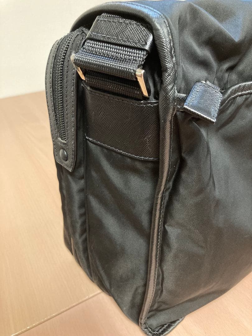 美品★PRADA★プラダ★メッセンジャーバッグ ★サフィアーノ×ナイロン★