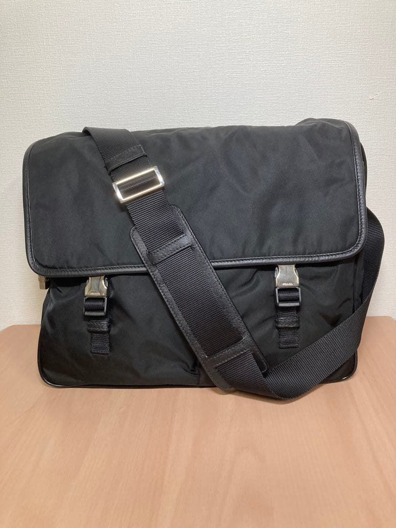 美品★PRADA★プラダ★メッセンジャーバッグ ★サフィアーノ×ナイロン★