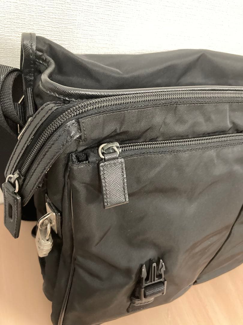 美品★PRADA★プラダ★メッセンジャーバッグ ★サフィアーノ×ナイロン★
