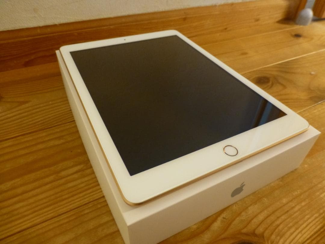 Apple iPad 第6世代 ゴールド 32GB Wi-Fi