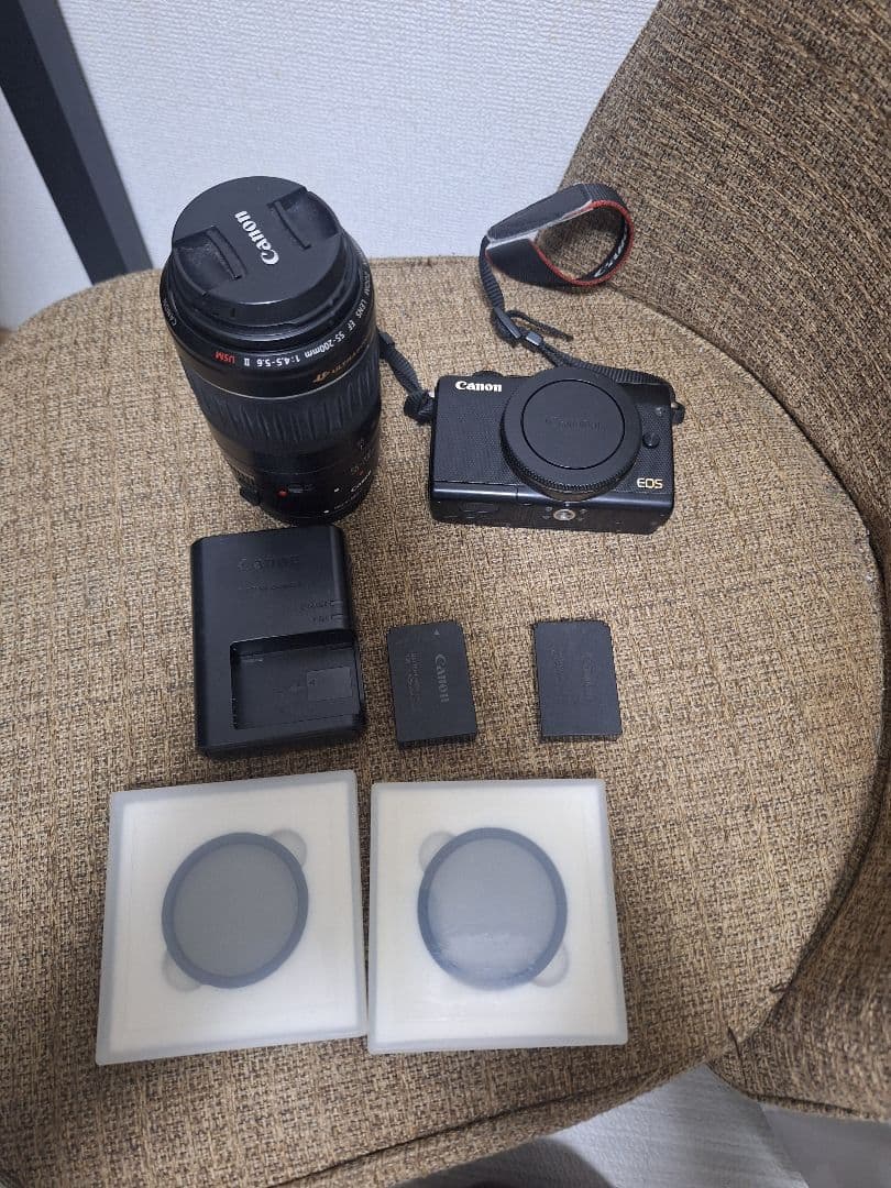 デジタルカメラ Canon EOS M100 + EF-M 55-200mm