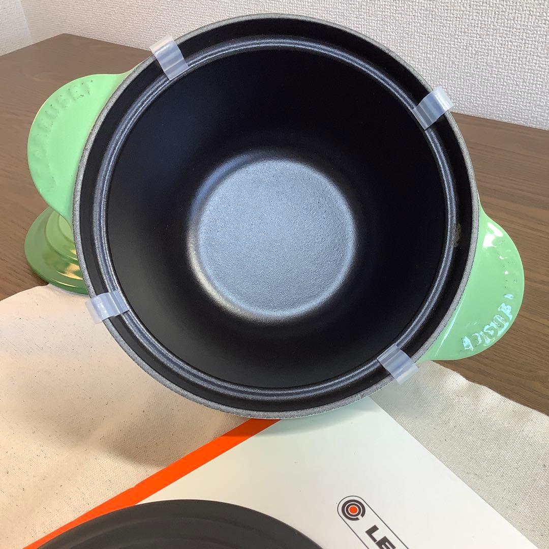 【美品】限定カラー ルクルーゼ　ココットエブリィ18cm (インナーリッド付き)