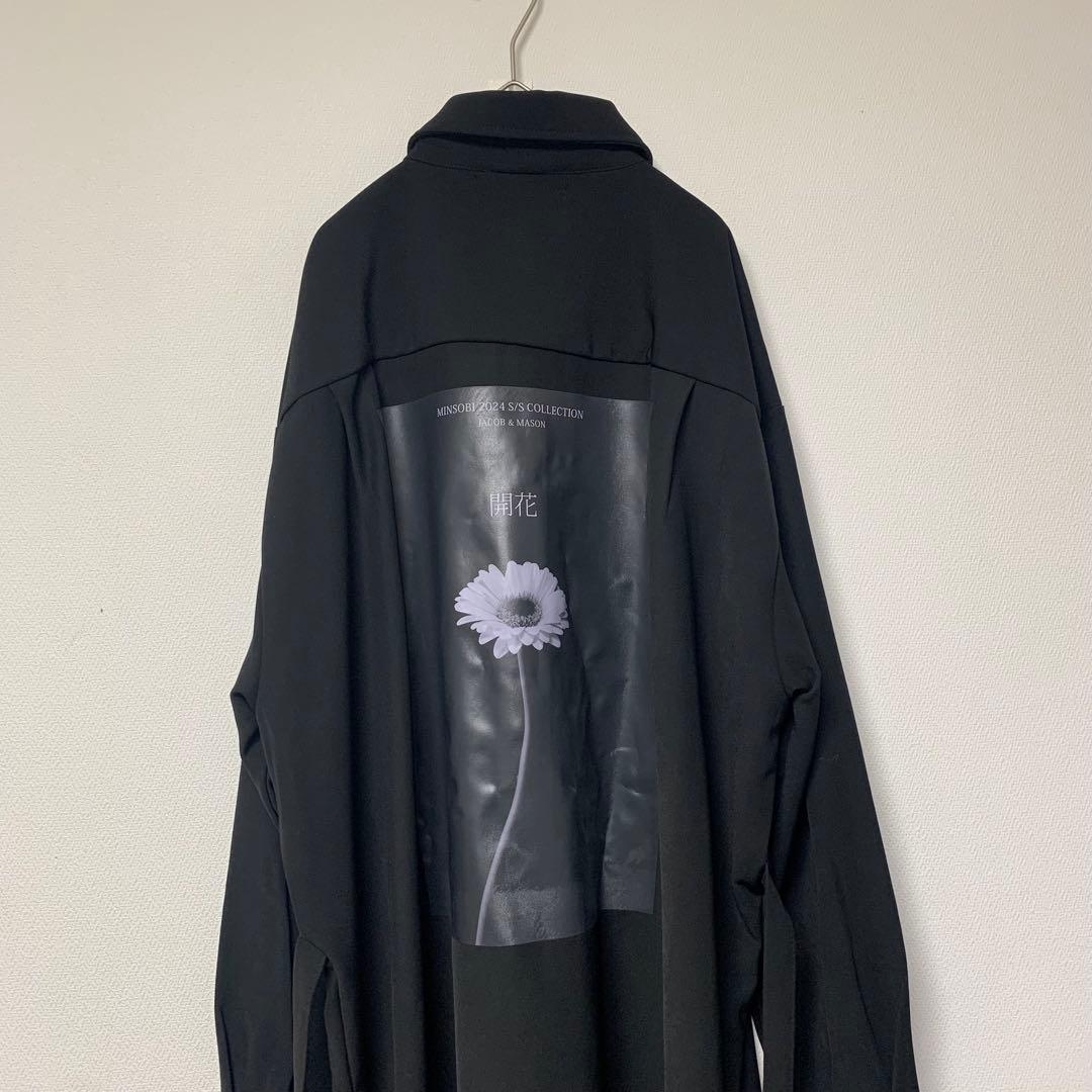 【minsobi】フラワーロングシャツ　コート ロング丈スリット　ブラック 花