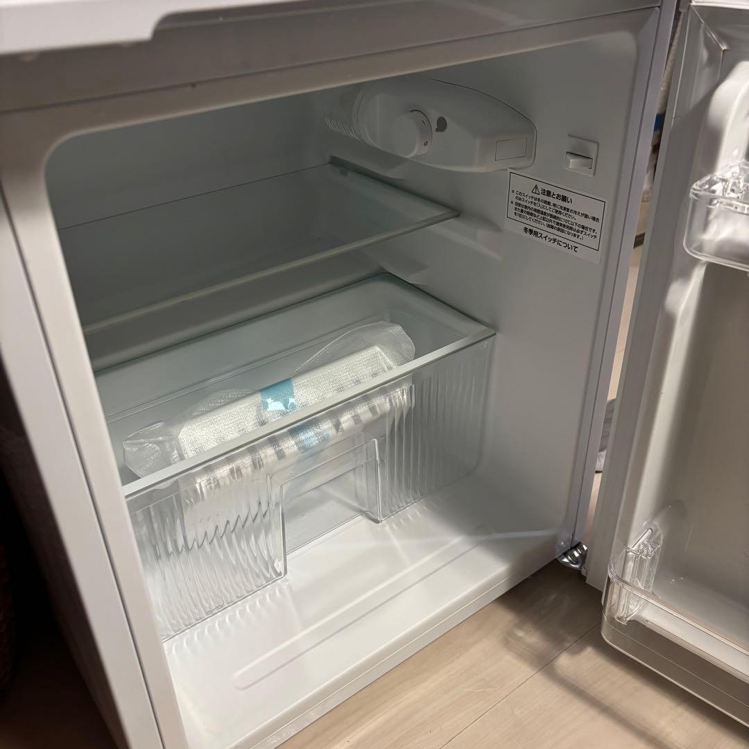 comfee 冷蔵庫 RCT90WH/E