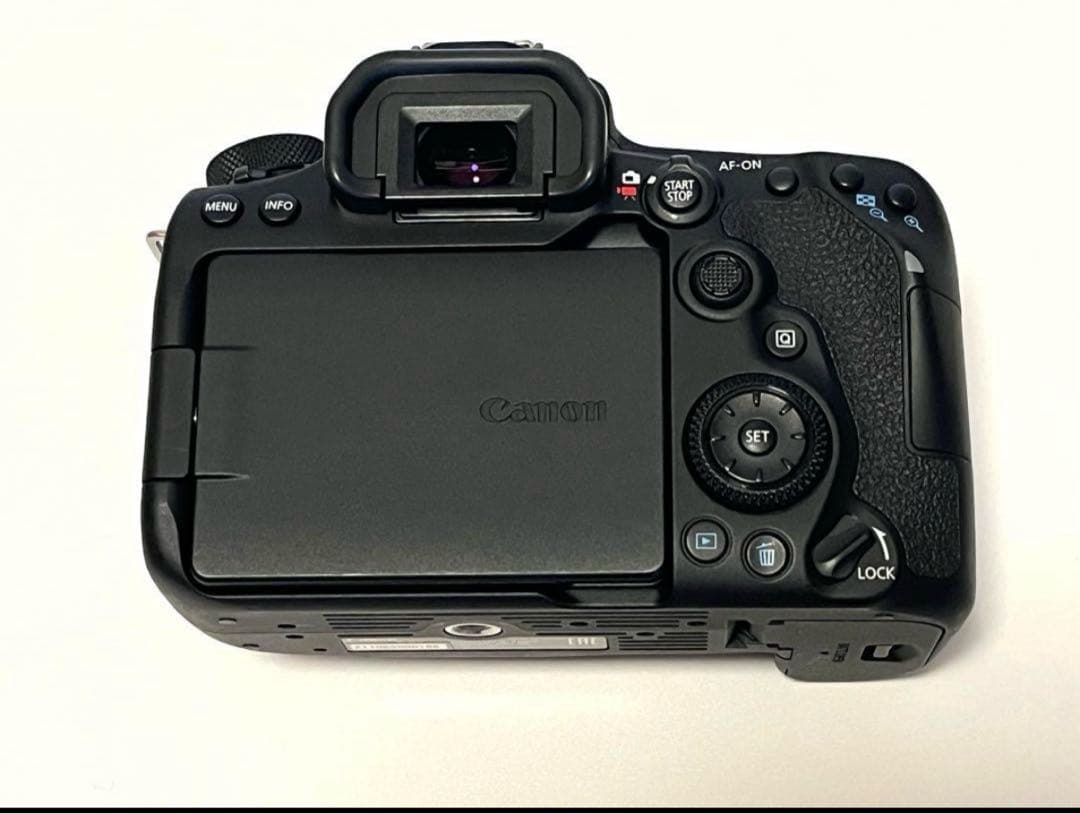 さ*わ様 【期間限定値下げ中】Canon EOS 90D 本体
