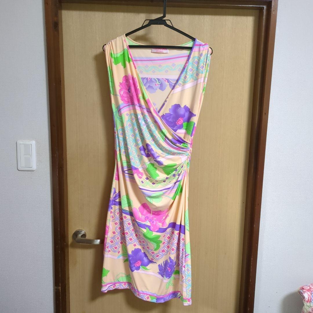 最終お値下げ！LEONARDカシュクールワンピースピンク系花柄サイズ44