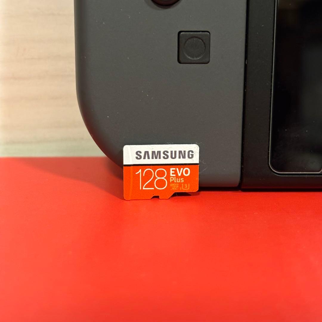 週末特価　Nintendo Switch 本体＋おまけ　動作確認・初期化済み