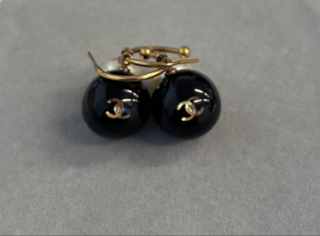 CHANEL フープピアス