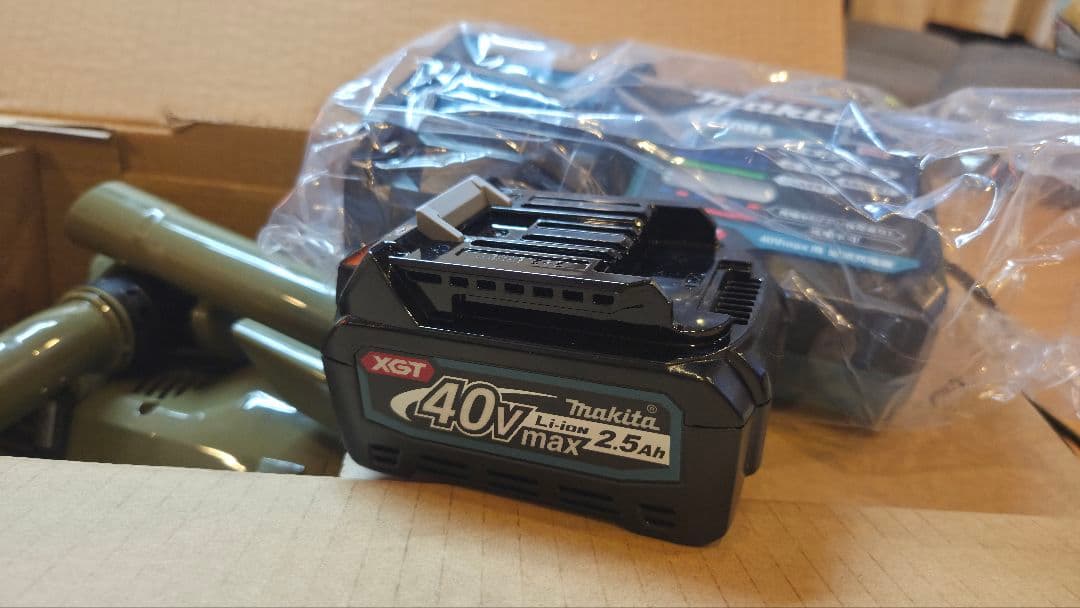 【ほぼ新品】Makita マキタ 掃除機 40v バッテリー付き