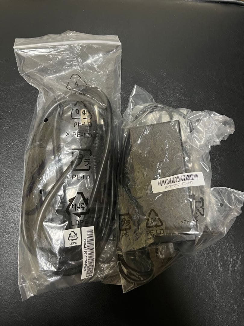 Wacom Cintiq 22 FHD DTK2260K1D 本体