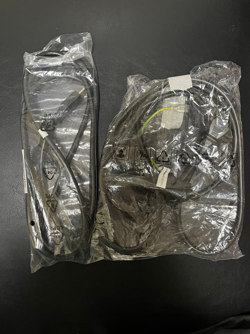 Wacom Cintiq 22 FHD DTK2260K1D 本体