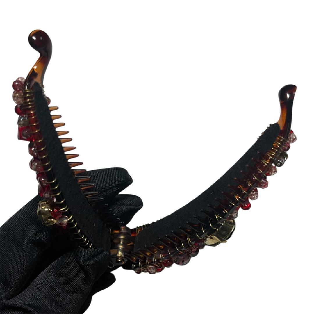 レーヌクロード バナナクリップ クリスタルビーズ 赤系　高級ヘアアクセサリー