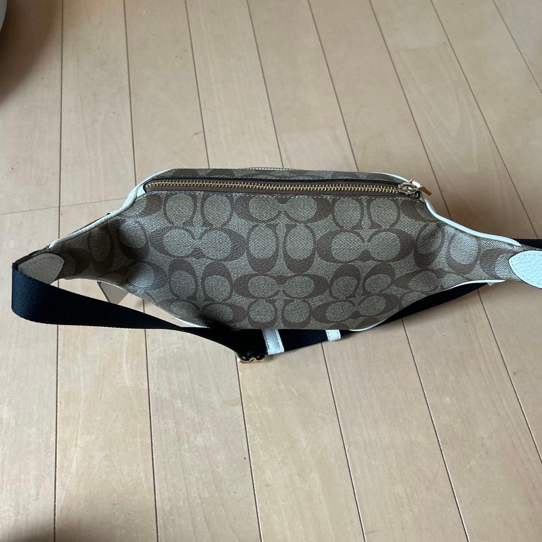 COACH ボディバッグ・ウエストポーチ ホワイト