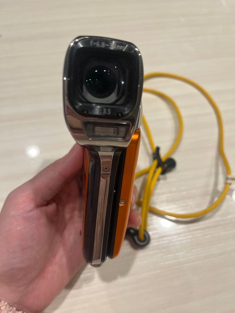 Panasonic HX-WA10 ビデオカメラ　パナソニック オレンジ