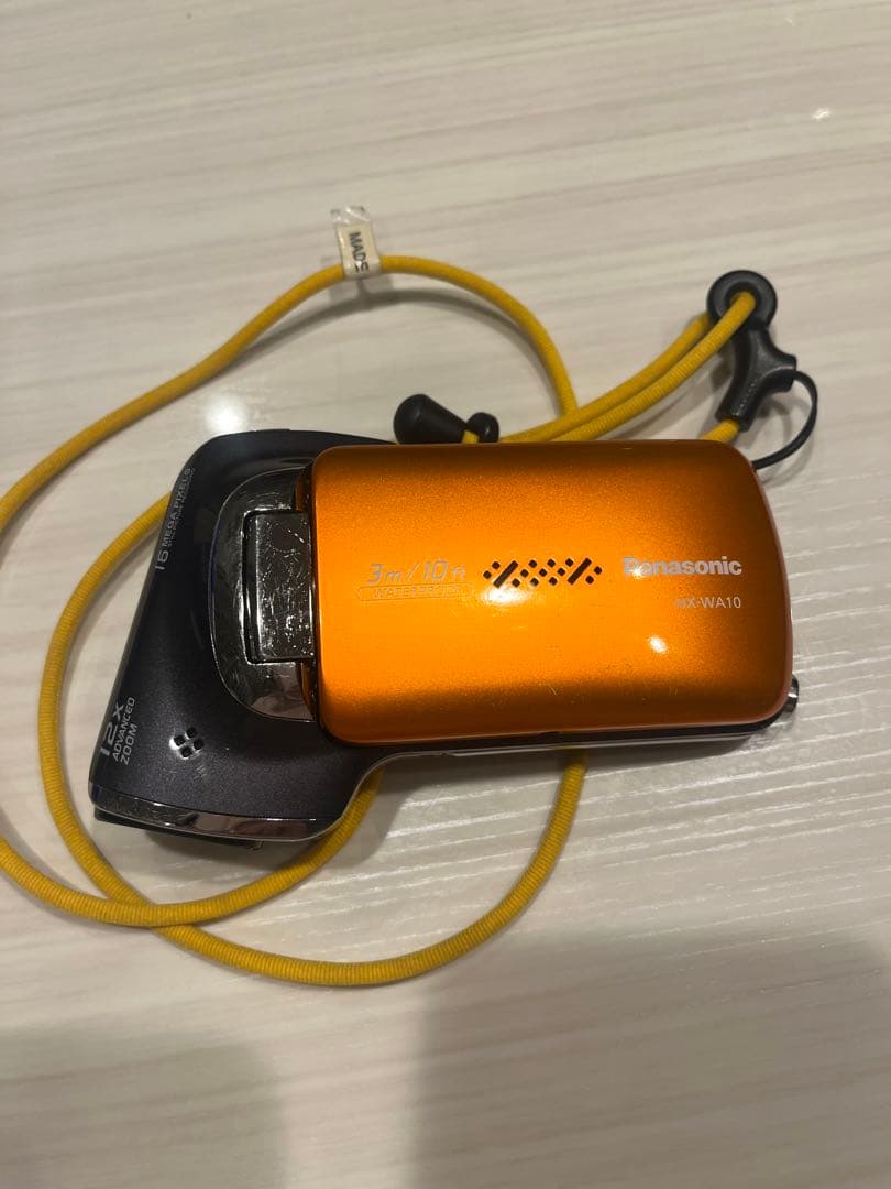 Panasonic HX-WA10 ビデオカメラ　パナソニック オレンジ