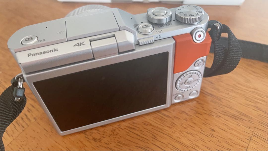 ⭐︎美品‼️Panasonic LUMIX G DC-GF9W ミラーレスカメラ⭐︎