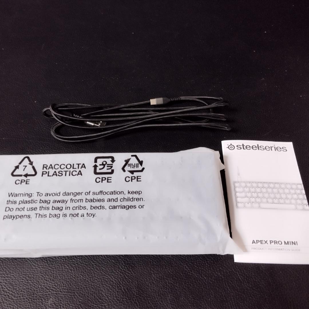 SteelSeries Apex Pro Mini メカニカルキーボード