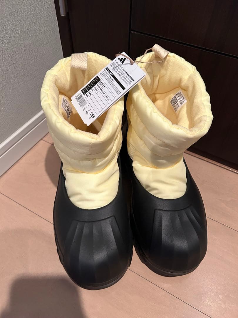 ソラ adidas originals ブーツ イエロー ブラック