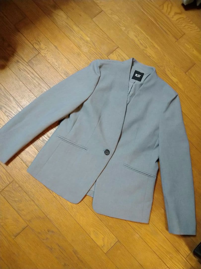 今季PLST　プラステ　セットアップ　ノーカラー　グレー　XLサイズ