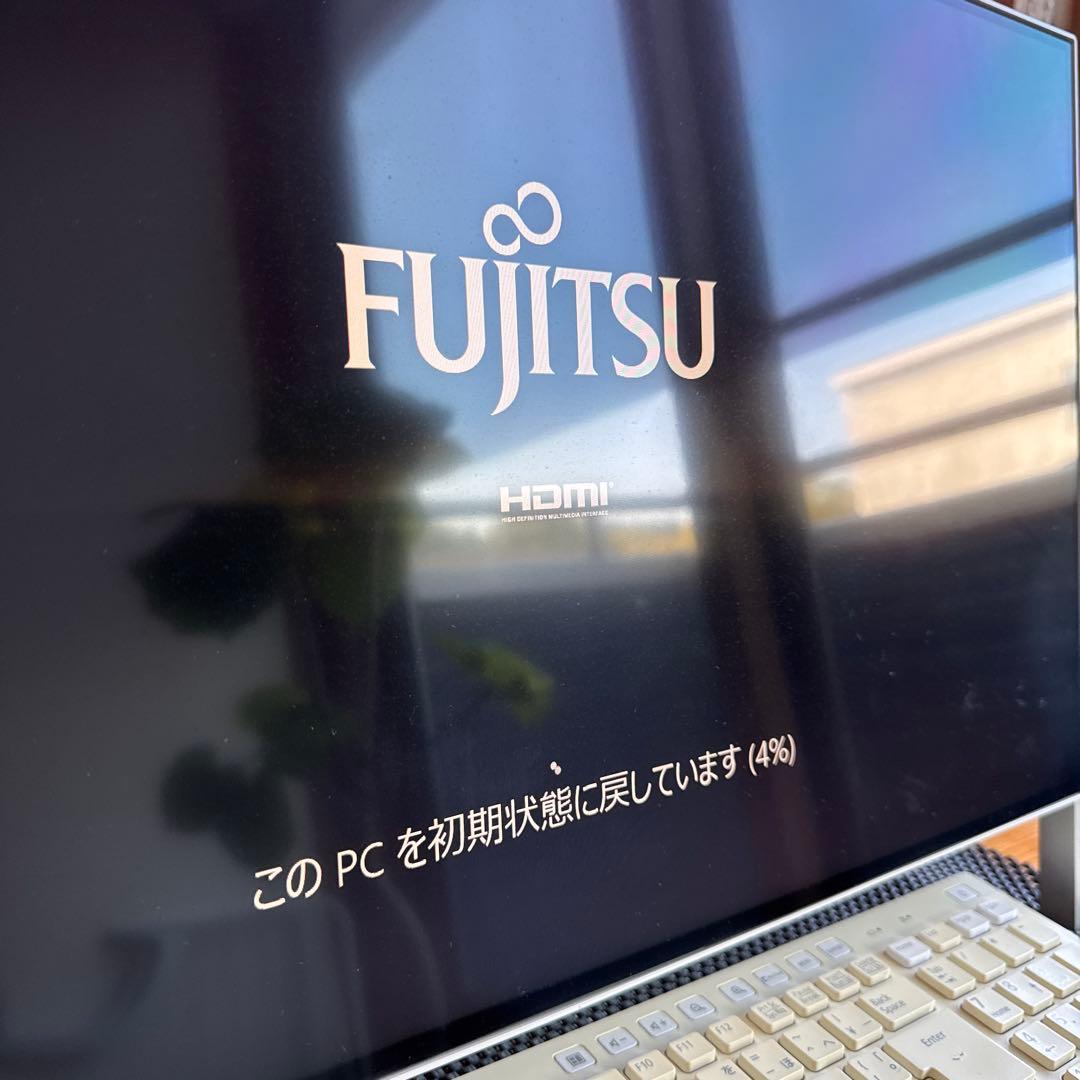 富士通　ESPRIMO FH70/B3 中古