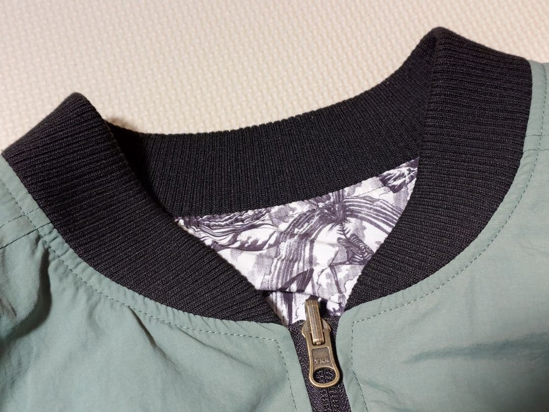 グラニフ　進撃の巨人　ブルゾン　リバーシブル　graniph