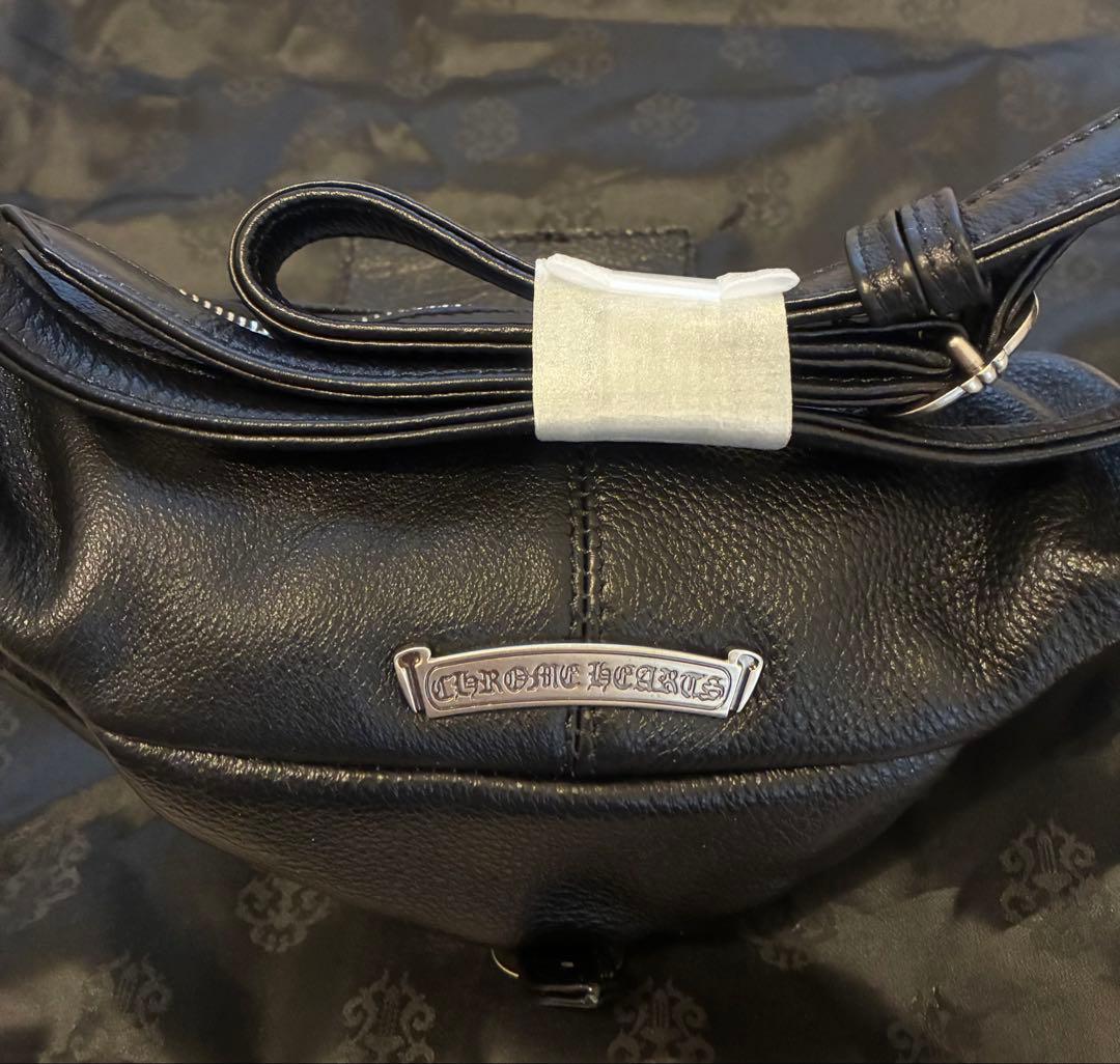 ブラックレザー ボディバッグ　ノーブランド