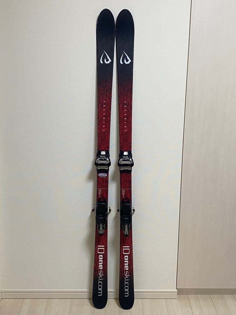 ID ONE FR-X 175cm 黒/赤　マーカー　グリフォン