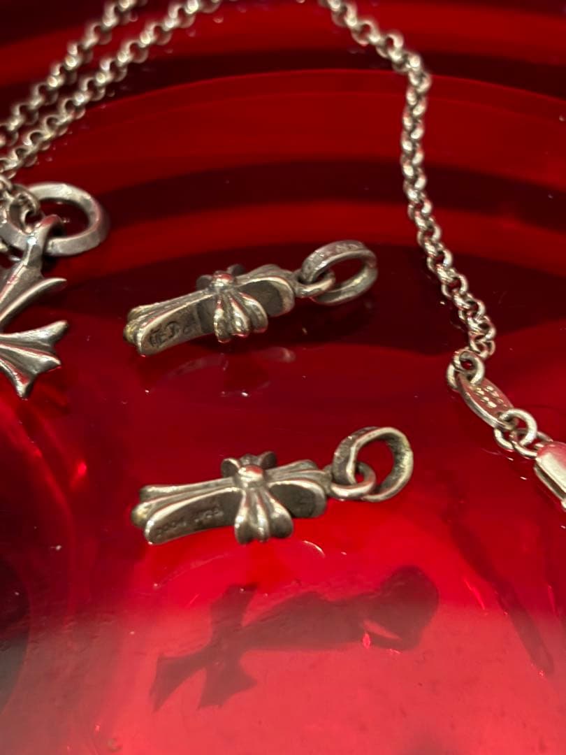 ChromeHeartsシルバータイニークロスペンダントナノクロスチャーム2個