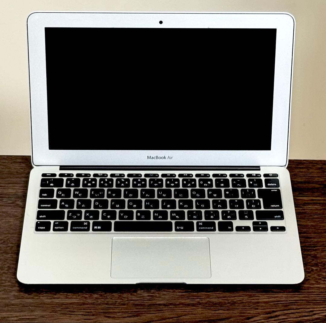 中古 MacBook Air 11インチ (Early 2015)