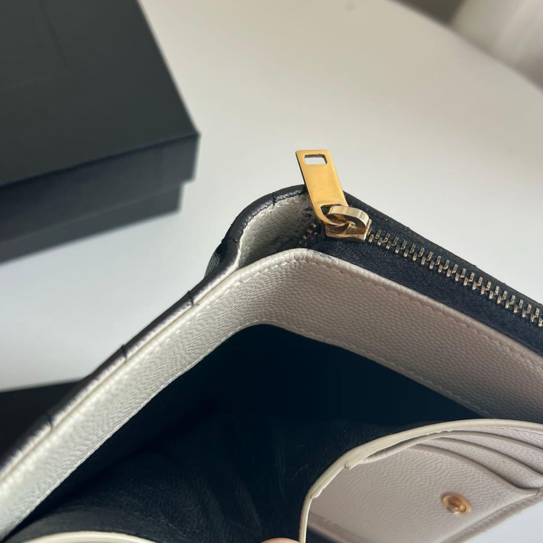 88 極上美品 SAINTLAURENT イヴサンローラン 2つ折り財布