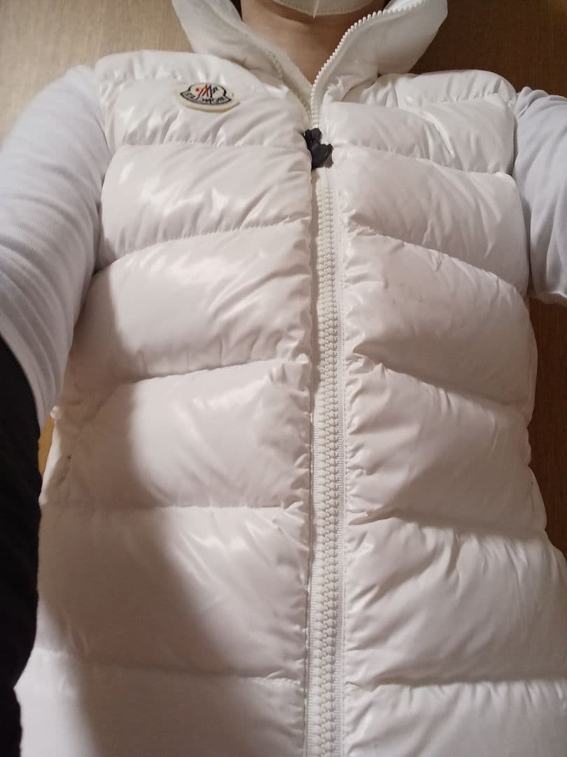 美品　MONCLER ダウンベスト　14Y