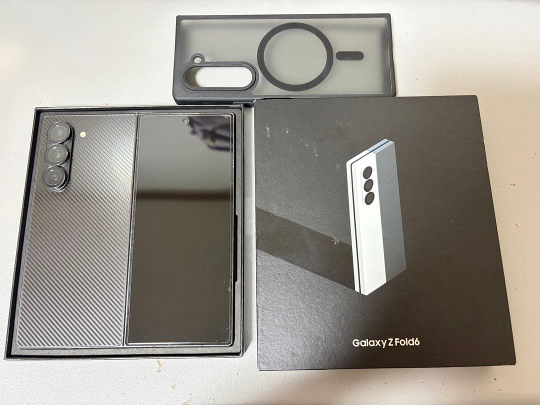 中古 Galaxy Z Fold6 12+256 クラフテッド ブラック タイ版