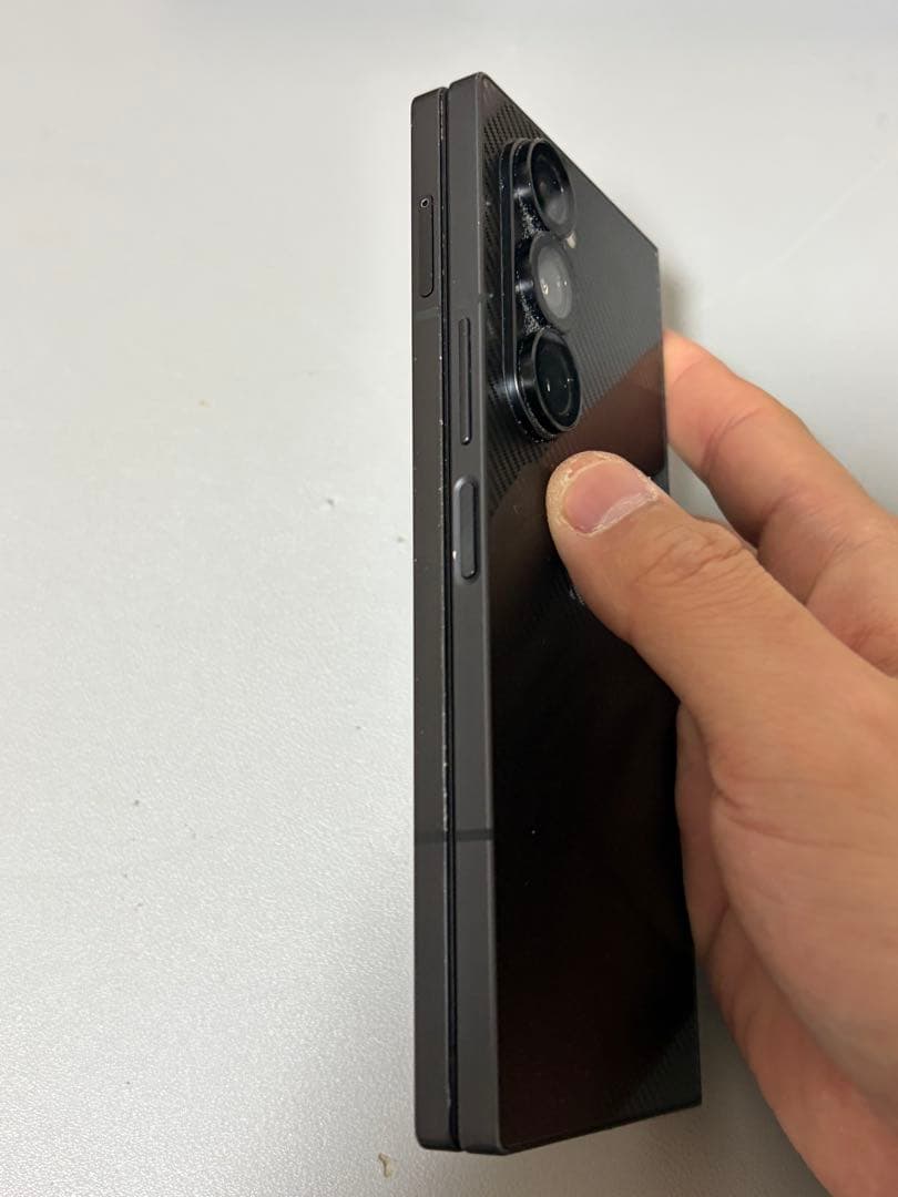 中古 Galaxy Z Fold6 12+256 クラフテッド ブラック タイ版