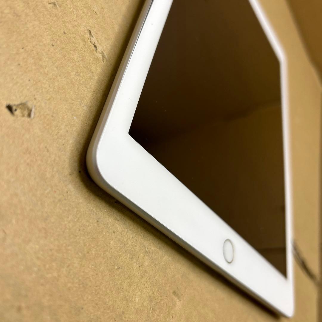 訳あり　iPad (第６世代) Wi-Fi + セルラー 128GB