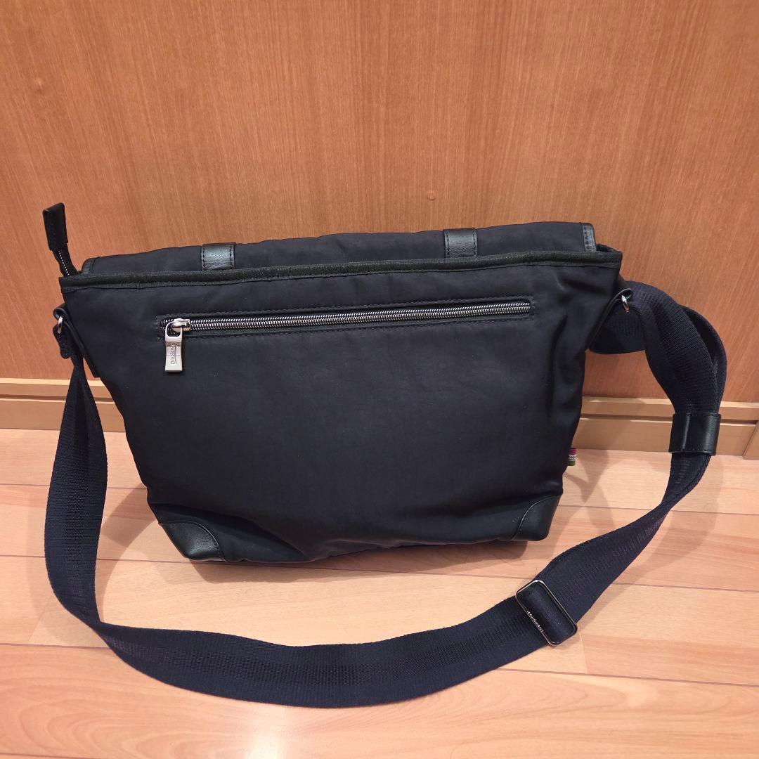 専用【極美品】Orobianco ブラック ショルダーバッグ　サックスバー