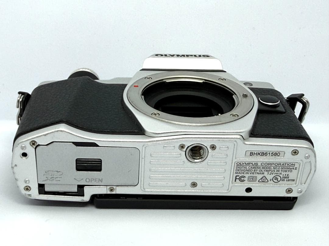 ☆OLYMPUS OM-D E-M10 MarkII ボディー シルバー☆
