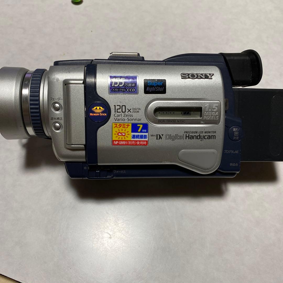 SONY miniDV HANDYCAM DCR-TRV30 ②
