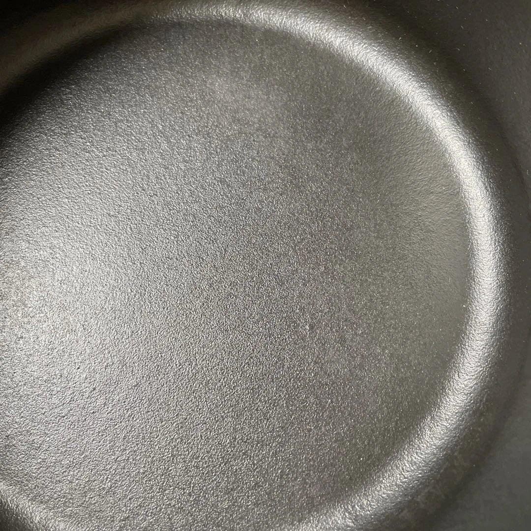 ストウブ ピコ・ココットラウンド 22 cm Staub