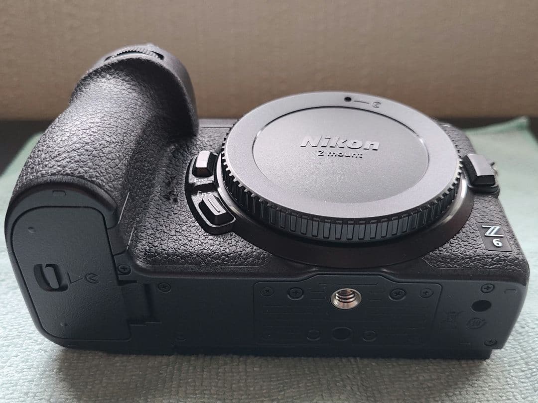 ニコン NIKON Z6 ボディ シャッター2200回 美品