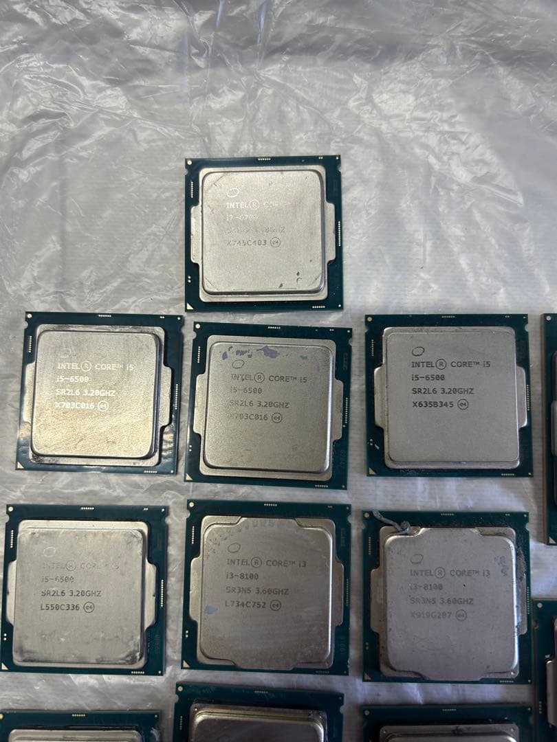 値下げ　CPU INTEL i3 i5 i7 シリーズ　12枚セット