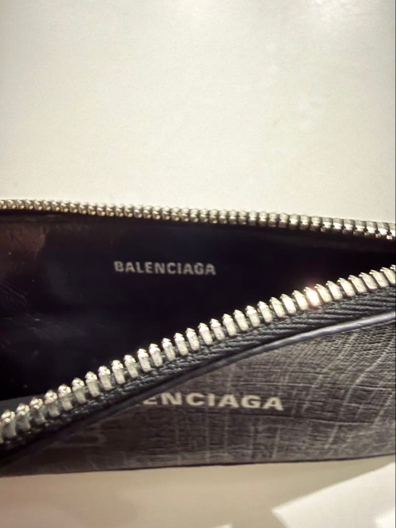 BALENCIAGA ブラックケース