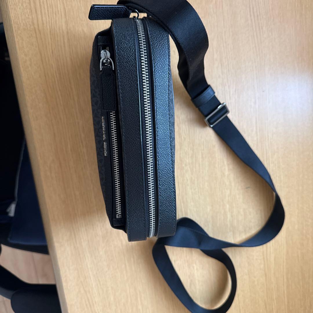 MICHAEL KORS ブラック ショルダーバッグ 保存袋付き