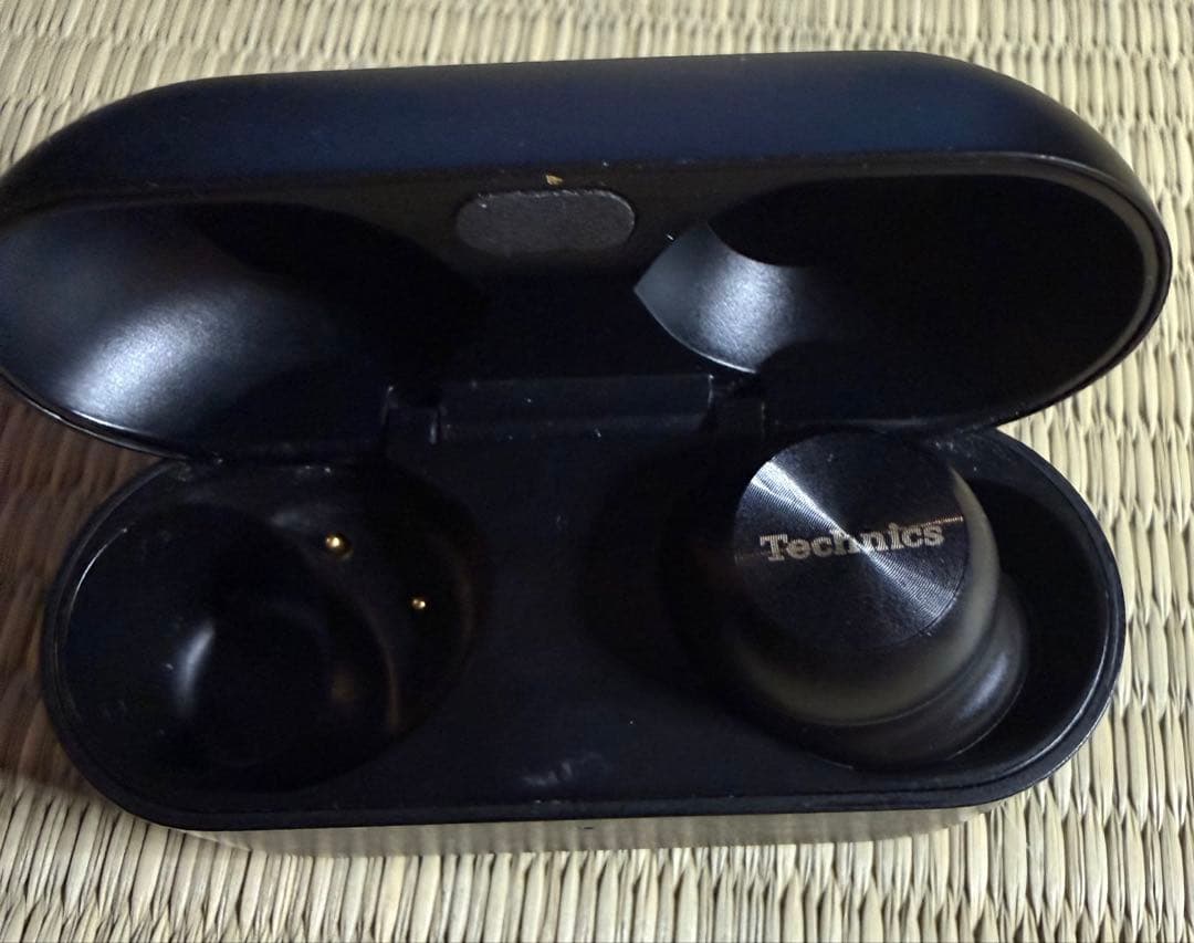 注意⚠️右側のみTechnics EAH-AZ100 ワイヤレスイヤホン ブラック