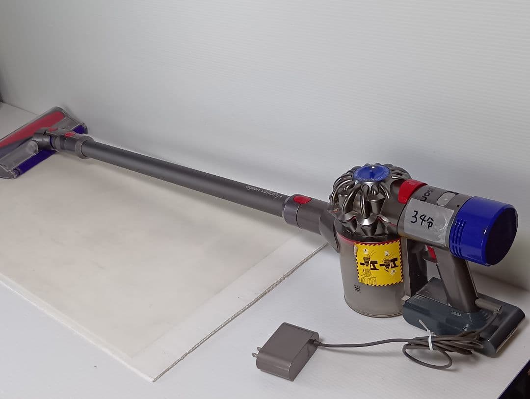 Dyson V8 コードレス掃除機　バッテリー34分