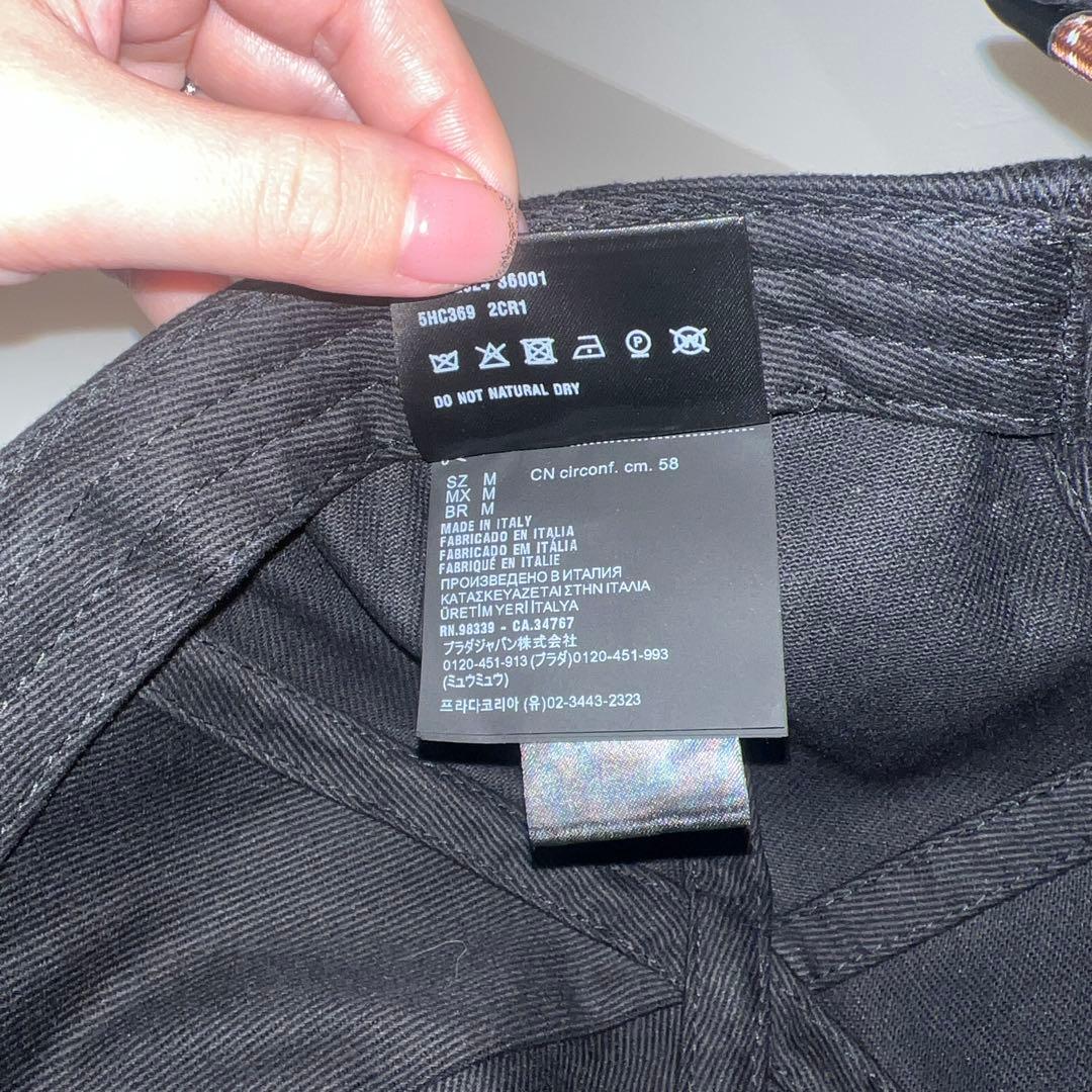 miu miu ミュウミュウ　ベースボールキャップ ストラップ付き