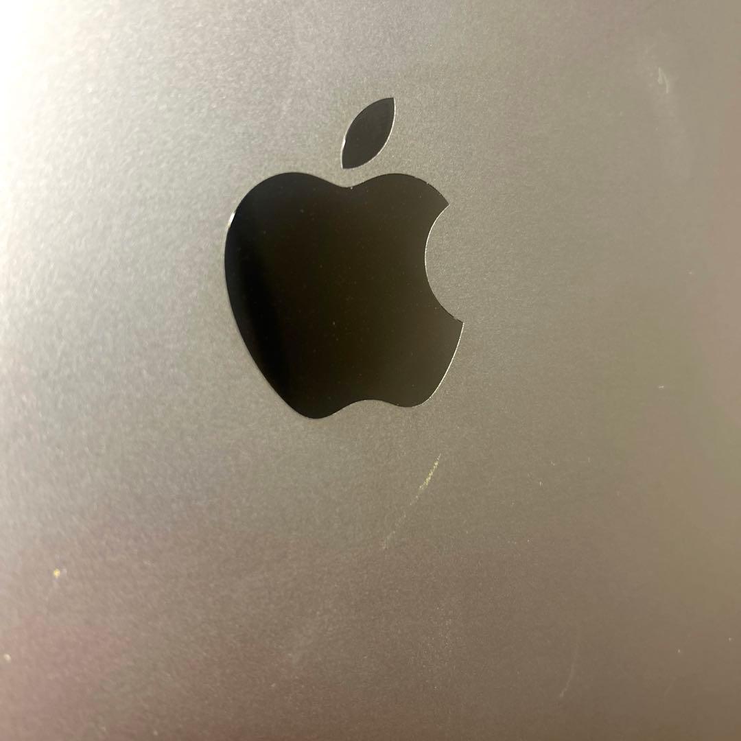 Apple MacBook Air シルバー256GB/8GB